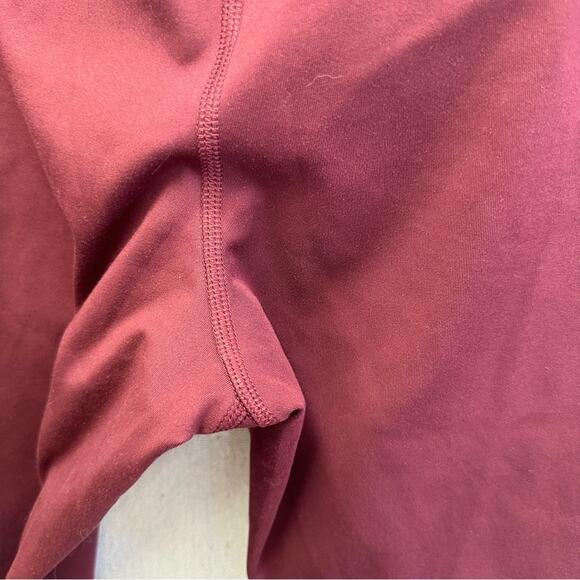 Girlfriend Collective compressive pocket crop legging in Plum size medium - Picture 7 of 14